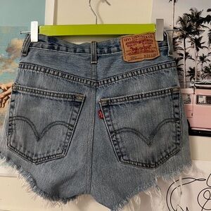 Levi’s 550 denim shorts in excellent condition